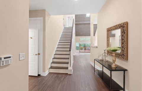 Photo of 148 Sugarberry Circle, Houston, TX 77024 (MLS # 57017110)