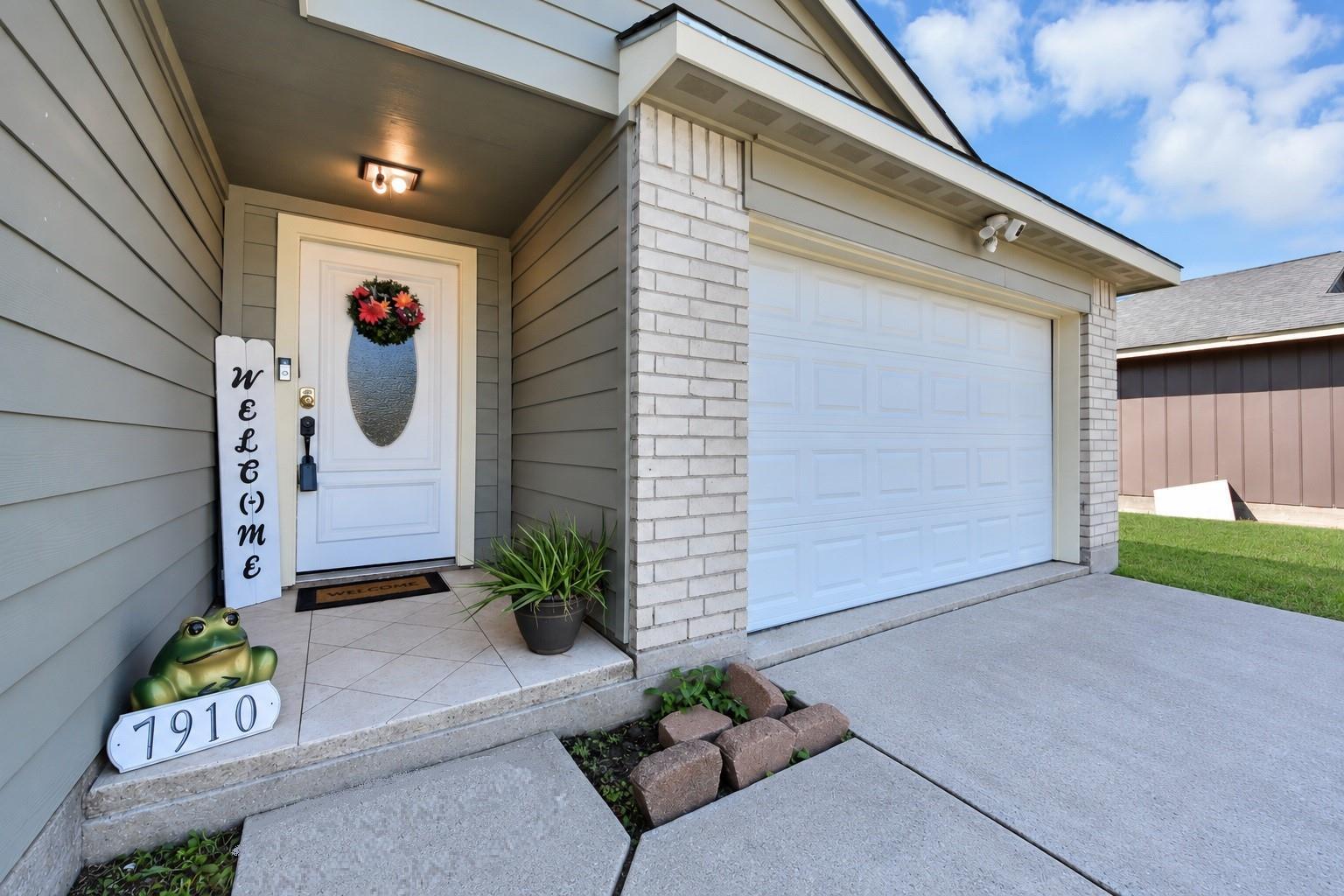 7910 Bluejay Twin Circle