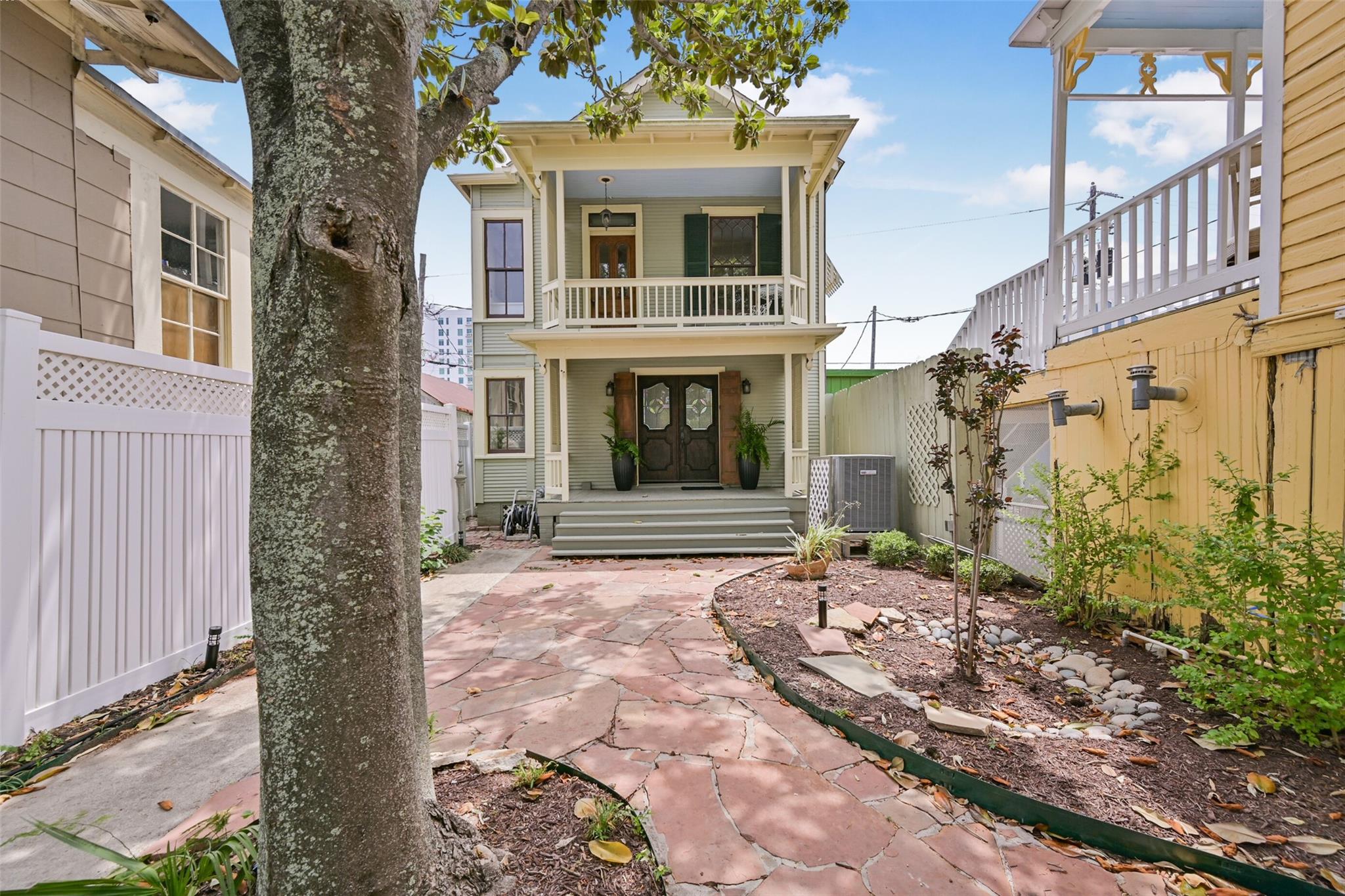 611 Church Street