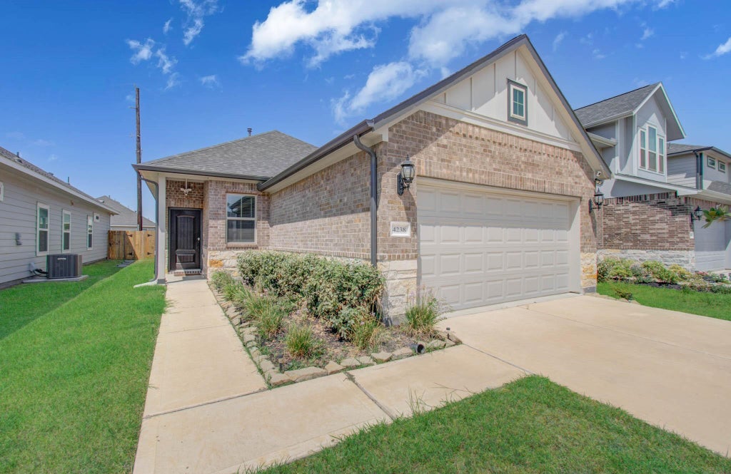 Photo of 4238 Wind Swell Lane, Houston, TX 77053 (MLS # 98830739)
