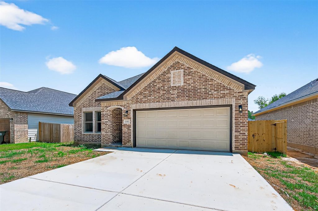 Photo of 1105 Lyle W Avenue, Cleveland, TX 77327 (MLS # 71195728)
