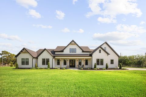 99 El Dorado Drive Friendswood TX 77546