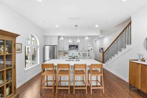 Photo of 806 Jackson Hill Street #201, Houston, TX 77007 (MLS # 95677619)