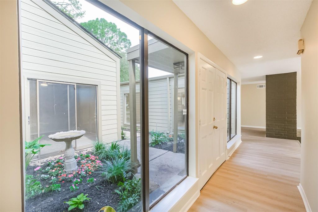 Photo of 10727 Villa Lea Lane, Houston, TX 77071 (MLS # 35957247)