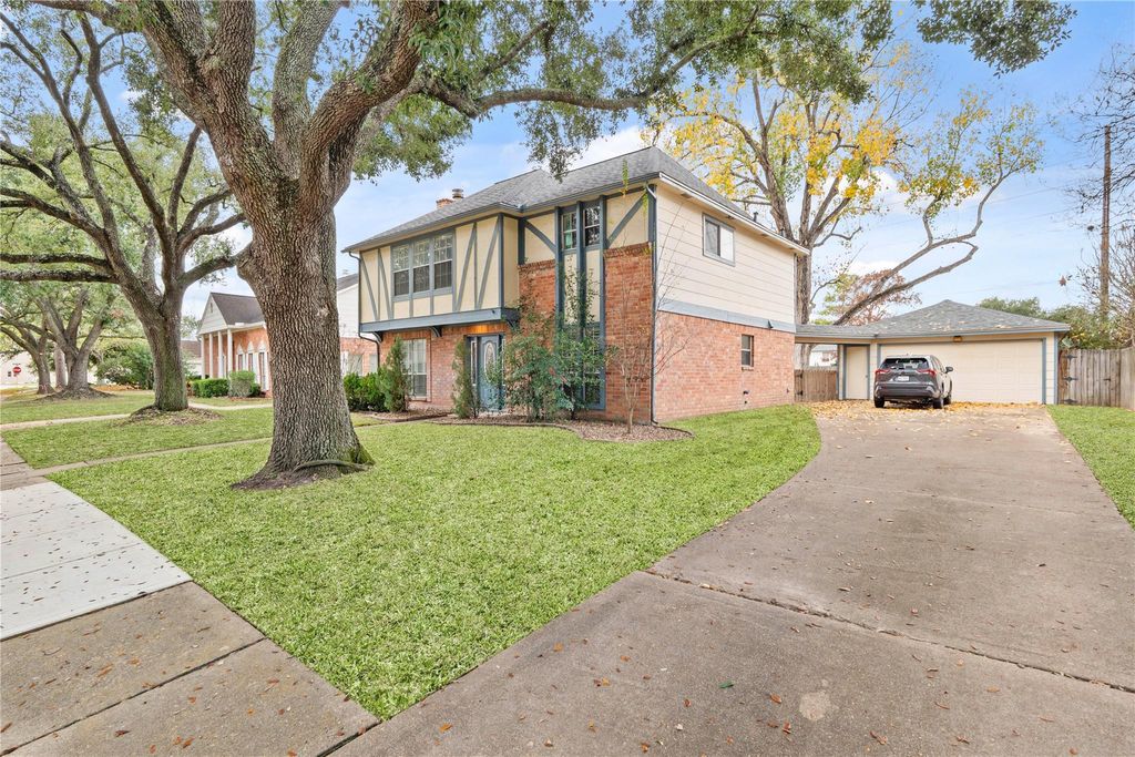 Photo of 8115 Town Creek Drive, Houston, TX 77095 (MLS # 36509857)