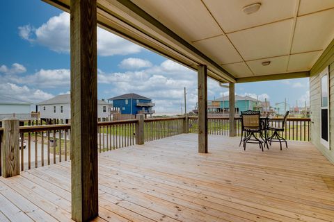 Photo of 1971 Avenue I, Crystal Beach, TX 77650 (MLS # 13602196)