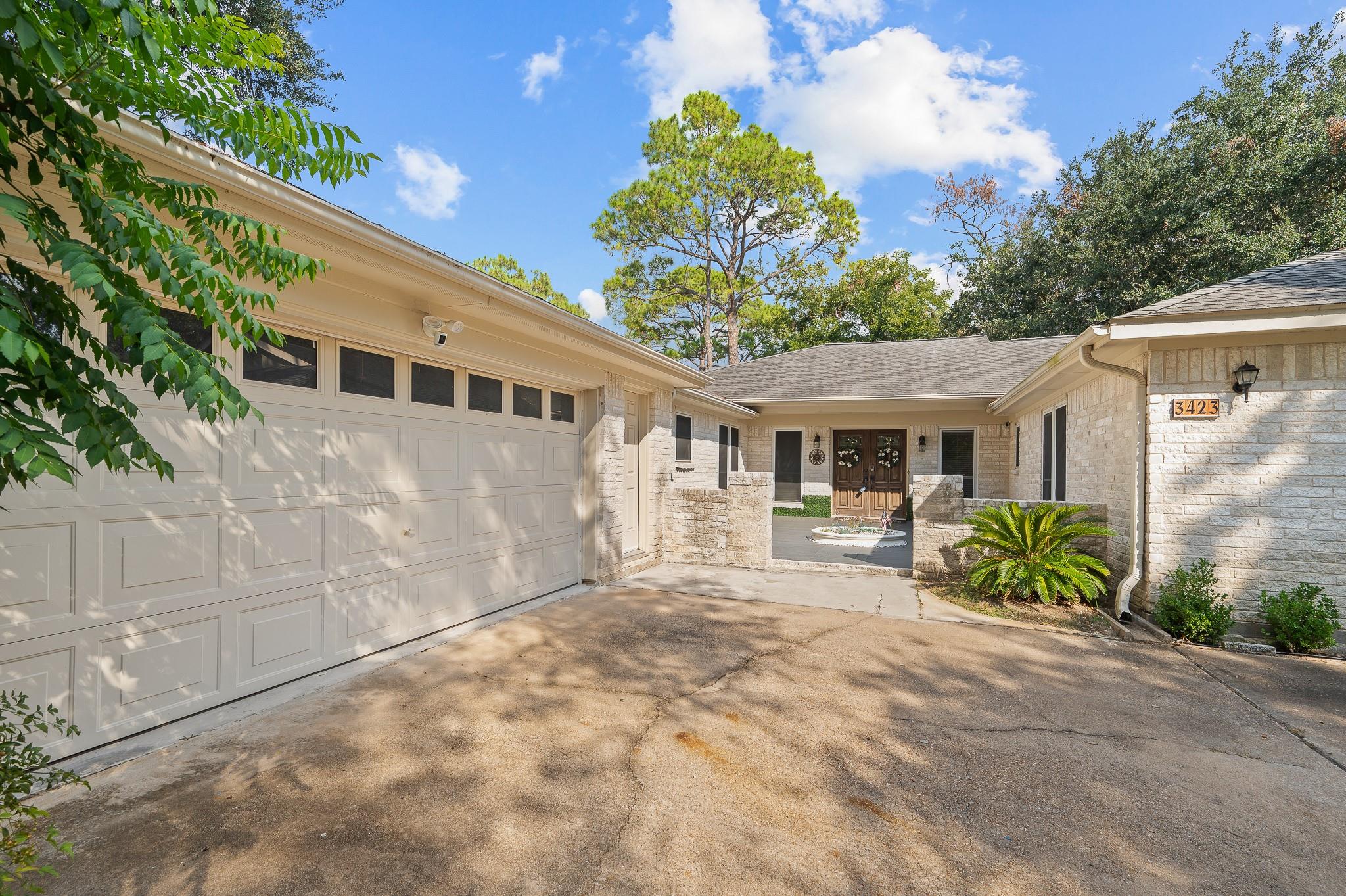 3423 Crow Valley Drive