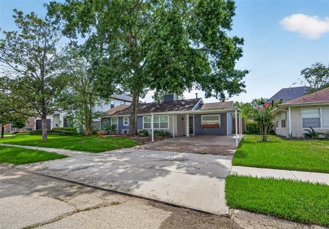 Photo of 1309 Martin Street, Houston, TX 77018 (MLS # 85401550)