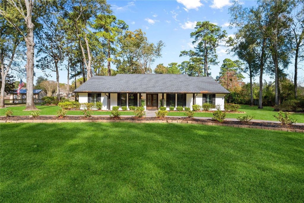 Photo of 1611 Palomino Lane, Kingwood, TX 77339 (MLS # 28712245)