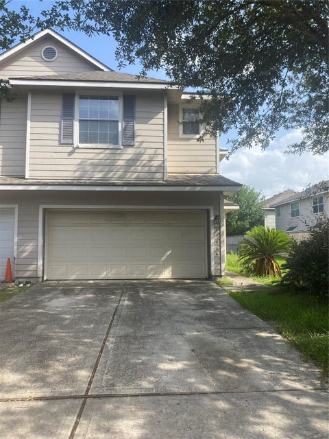 Photo of 13064 Peppergate Lane, Houston, TX 77044 (MLS # 93538654)