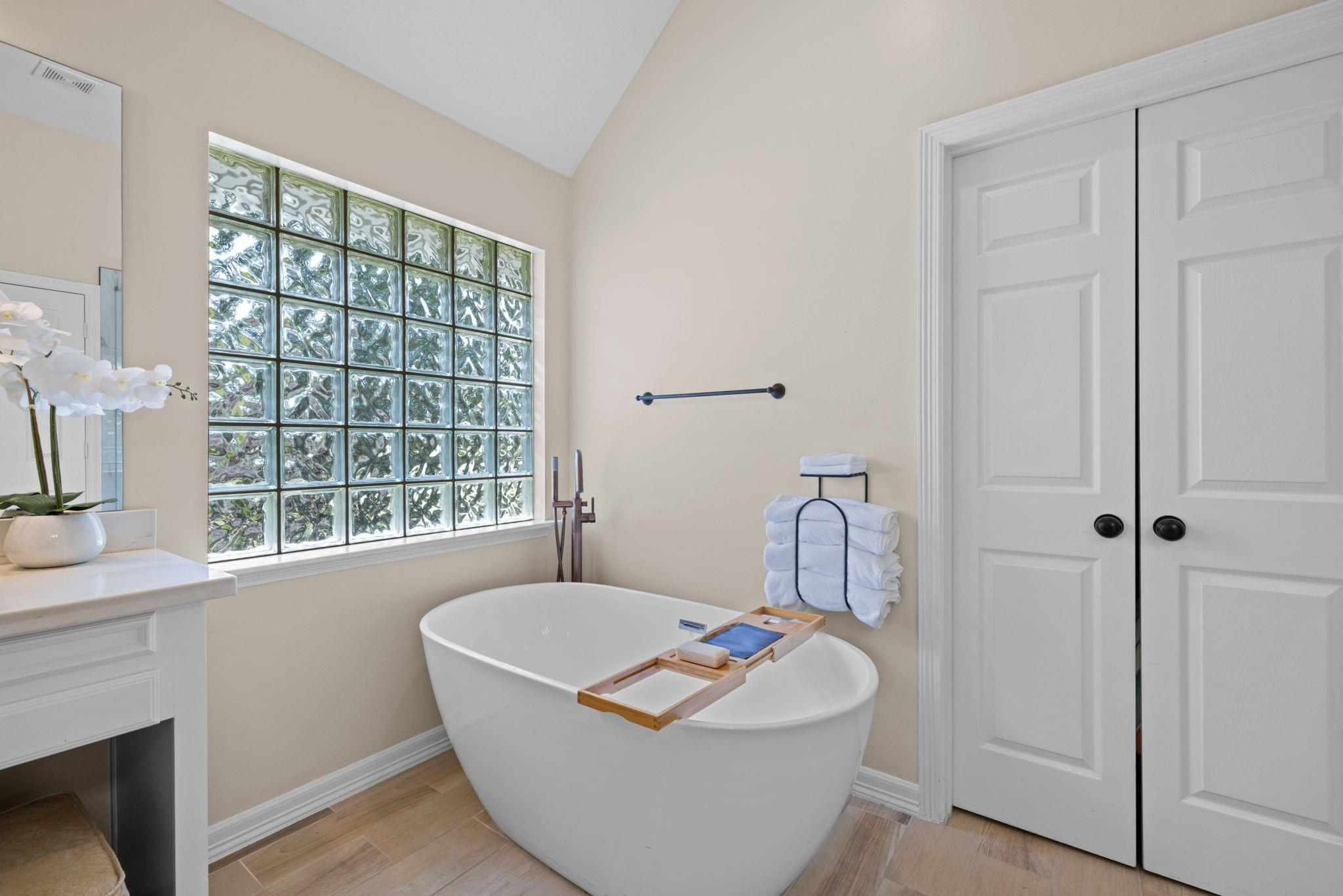 72 W Sandalbranch Circle