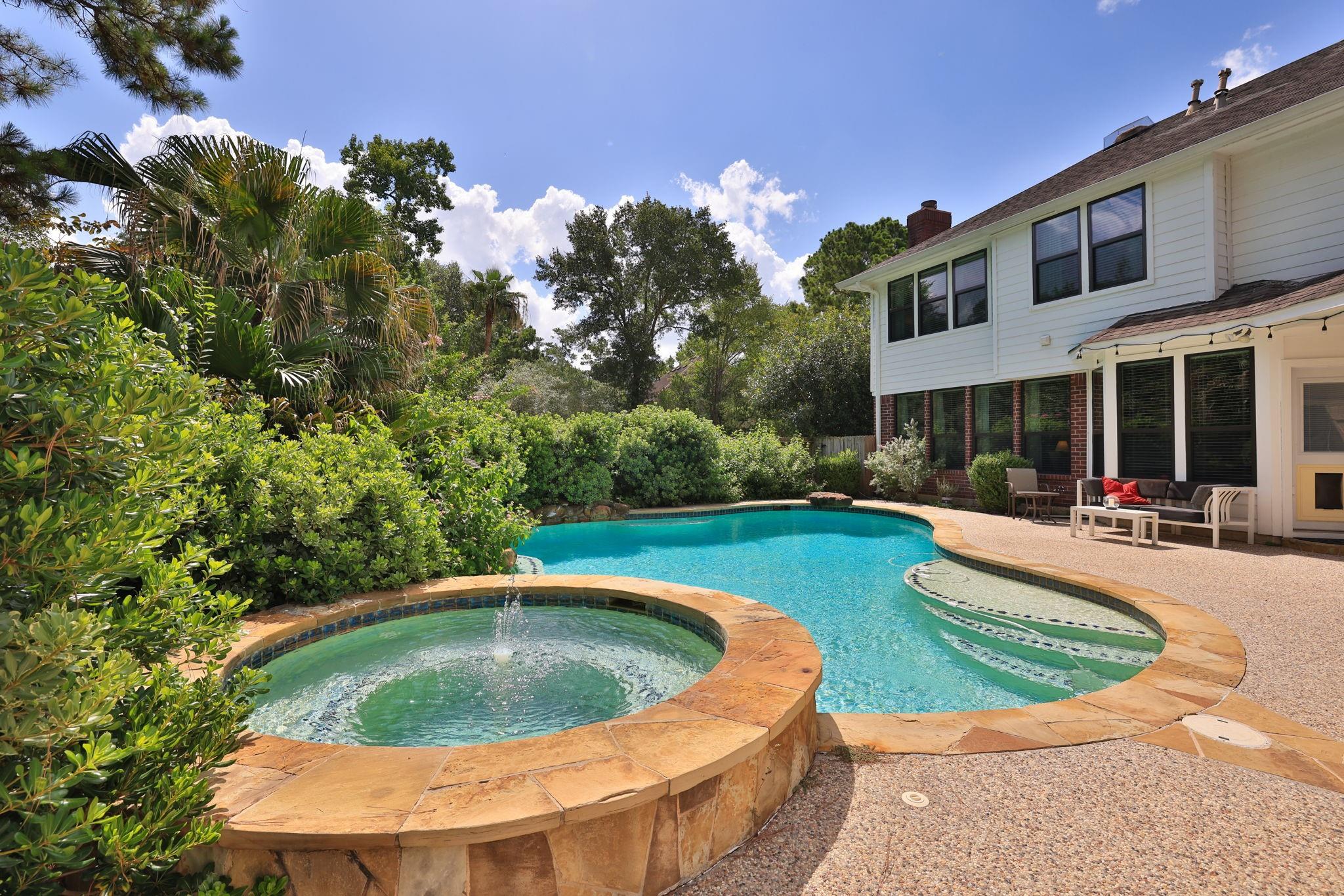 72 W Sandalbranch Circle
