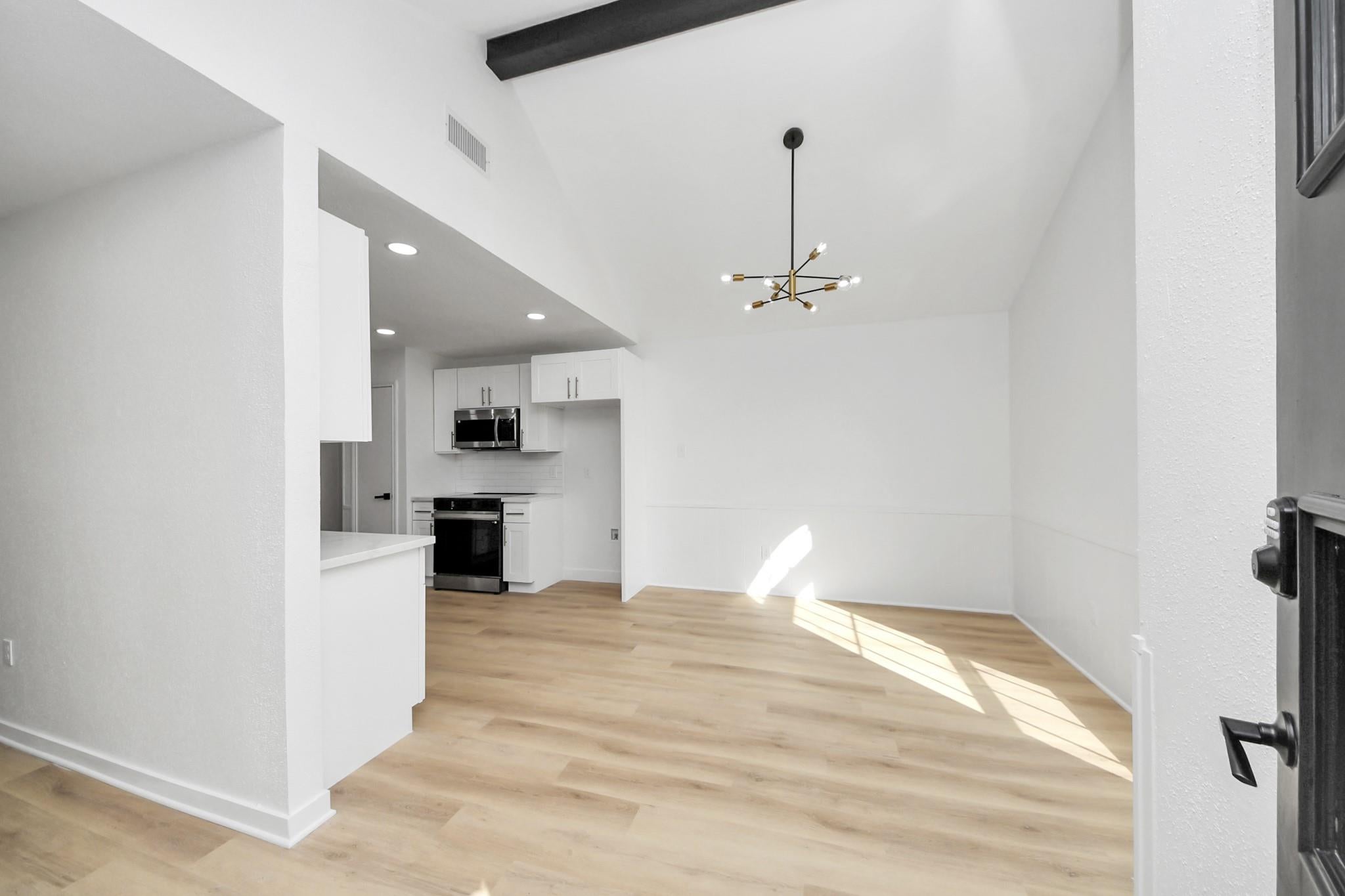 5018 Groveton Lane