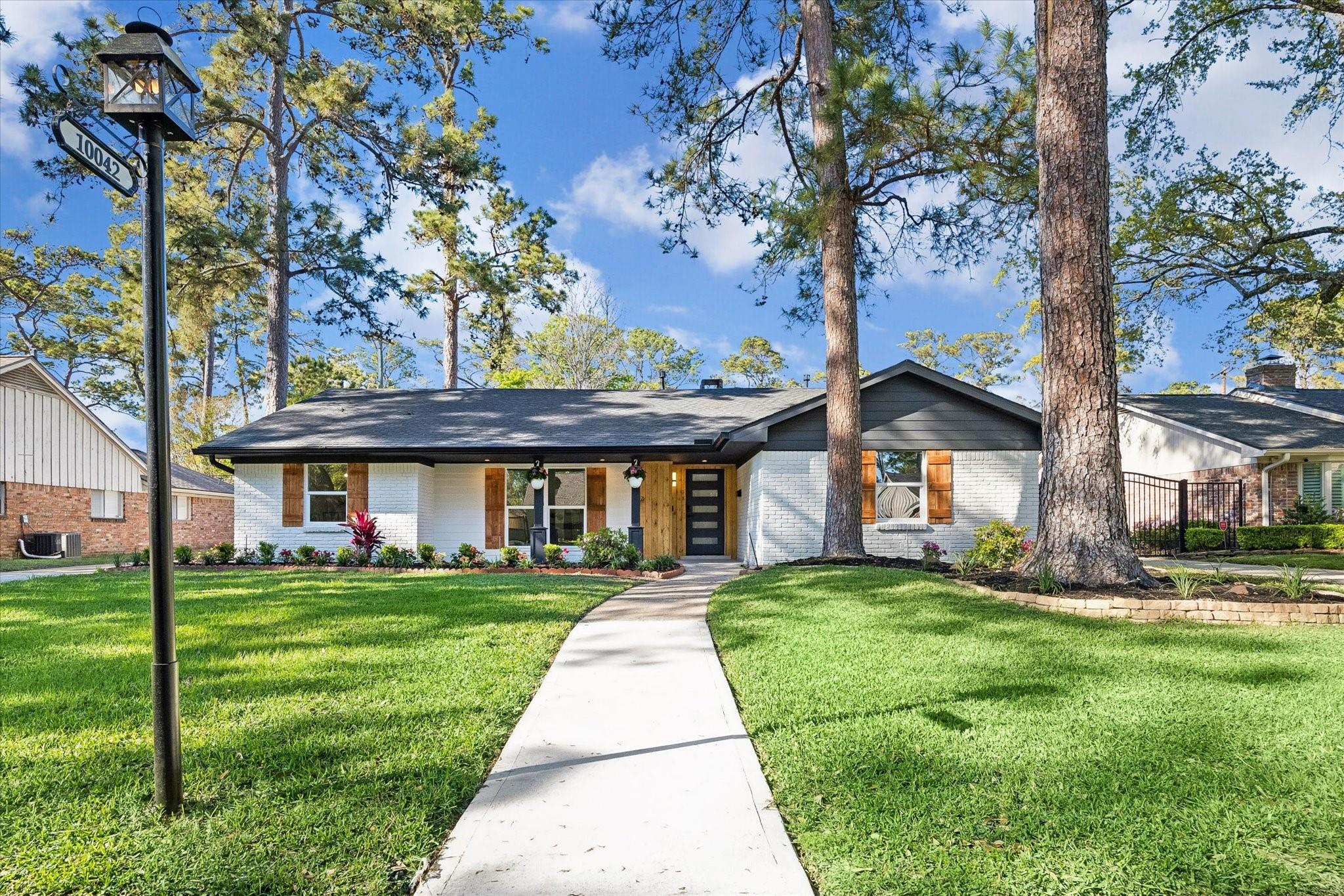 10042 Valley Forge Drive
