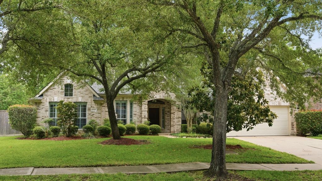 Photo of 13326 Via Torre De Pisa Lane, Cypress, TX 77429 (MLS # 56043396)