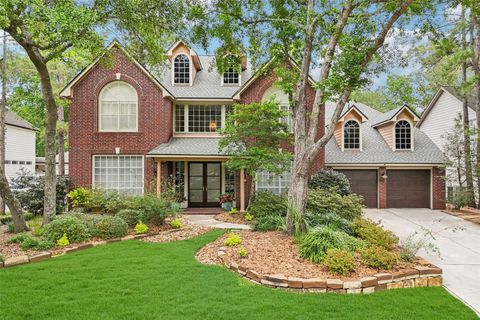 Photo of 18 Woodmere Place, The Woodlands, TX 77381 (MLS # 87534797)