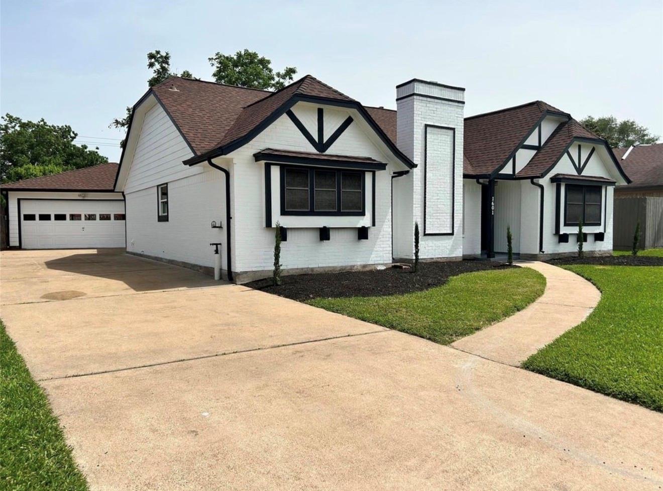 1601 Washington Drive