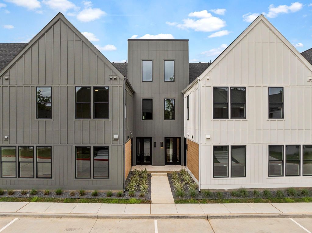 Photo of 1941 Sawdust Road Rd #514, The Woodlands, TX 77380 (MLS # 87543538)