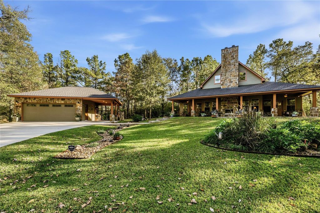 Photo of 251 Deep Forest Drive, Trinity, TX 75862 (MLS # 34025299)