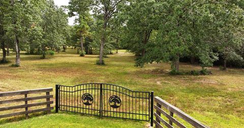 Photo of 26173 Crown Ranch Boulevard, Montgomery, TX 77316 (MLS # 88511406)