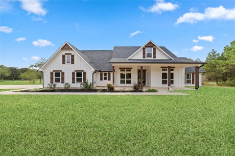 Photo of 1011 Bonfire West Road, Cat Spring, TX 78933 (MLS # 73796314)