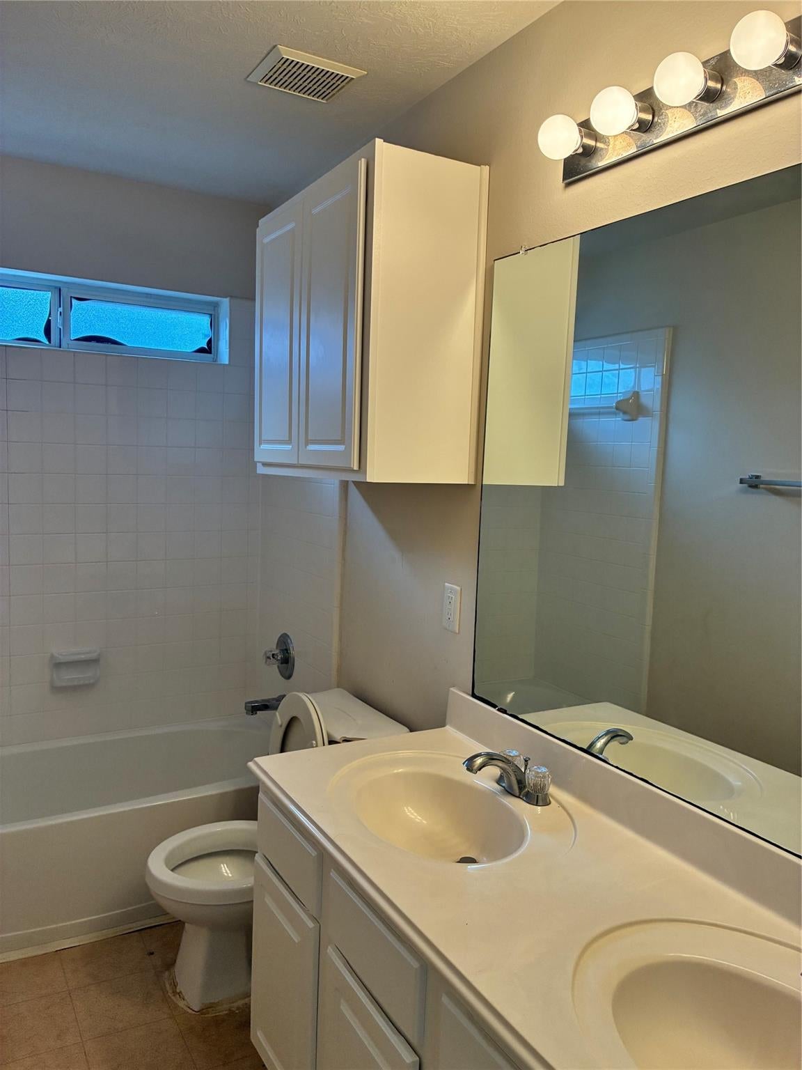15127 Mountain Heights Drive