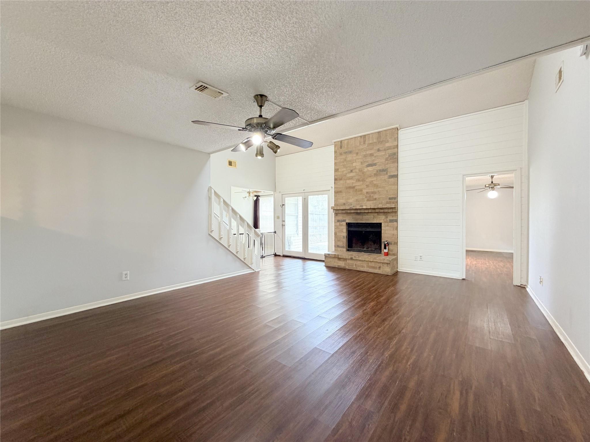 2535 Planters Row