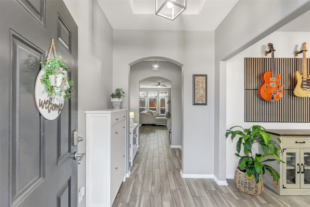 Photo of 9934 Knob Hollow Way, Conroe, TX 77385 (MLS # 39894412)