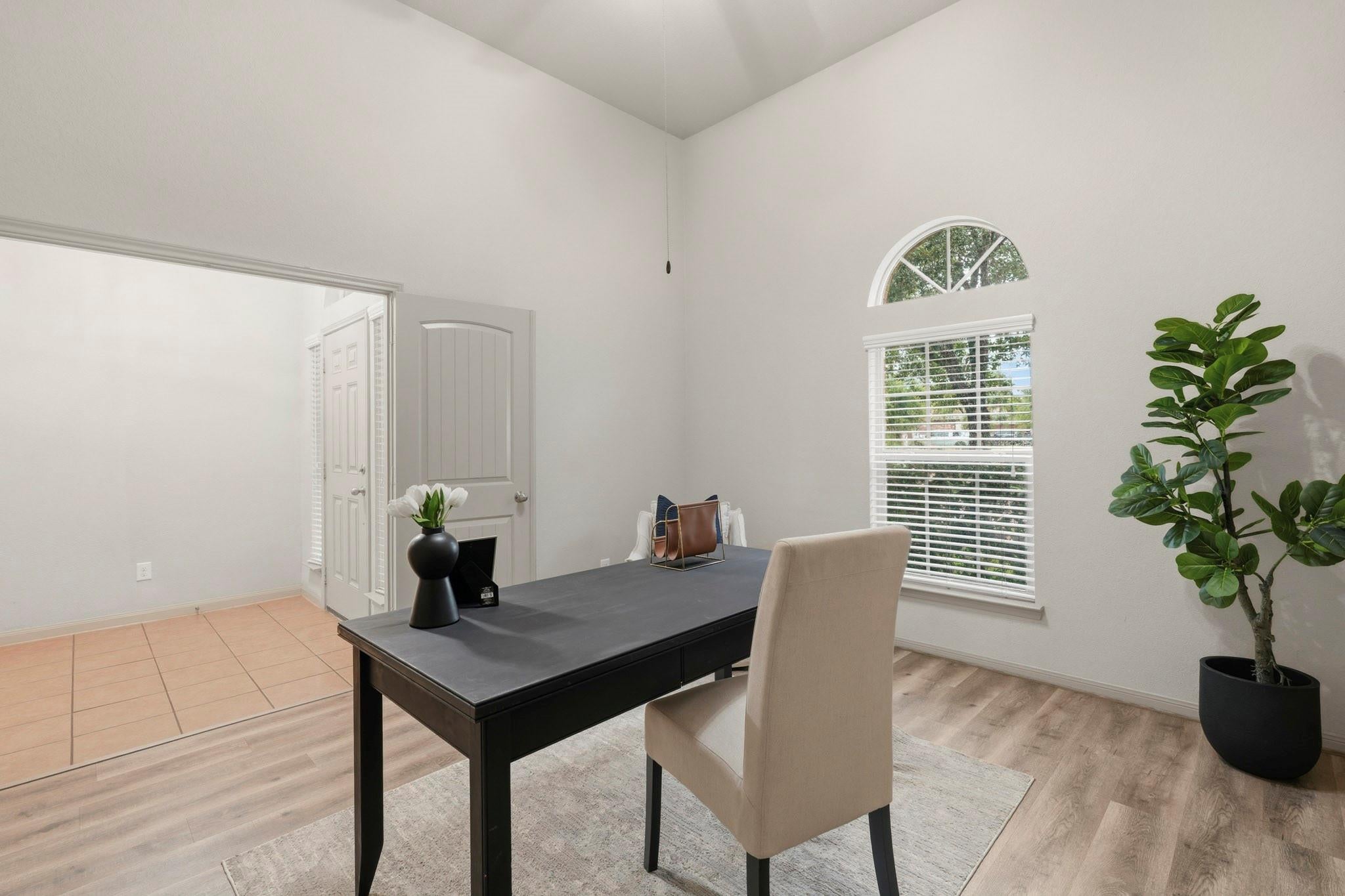2502 Tiger Eye Drive