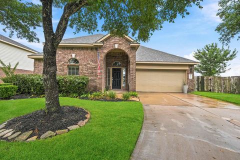 Photo of 2502 Tiger Eye Drive, Rosharon, TX 77583 (MLS # 73109446)