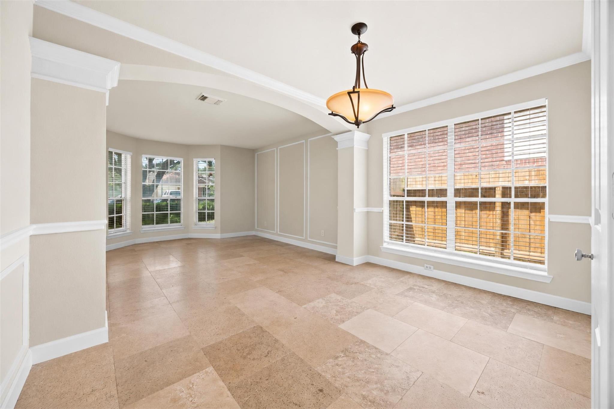 23802 Norton House Lane