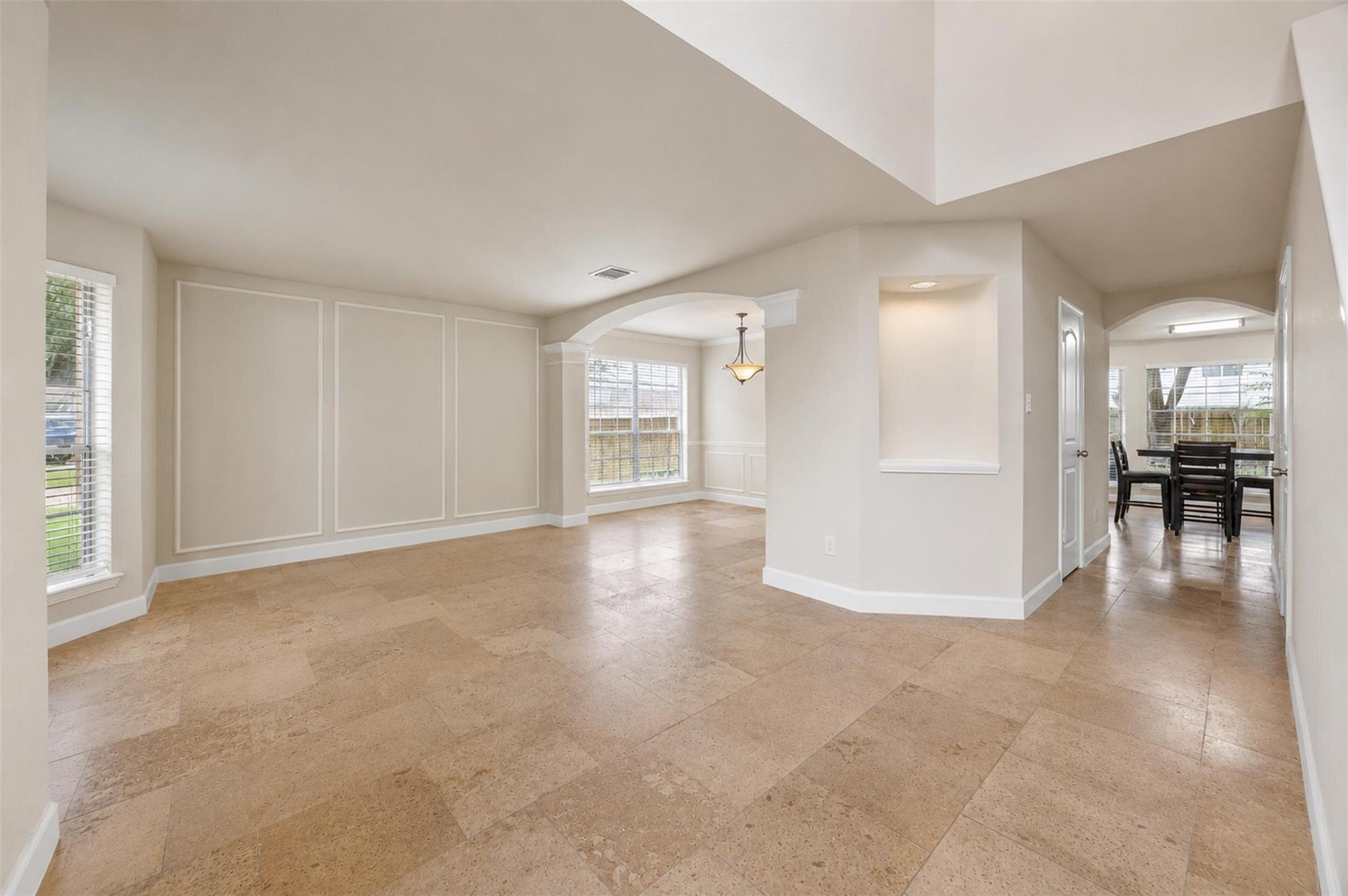 23802 Norton House Lane