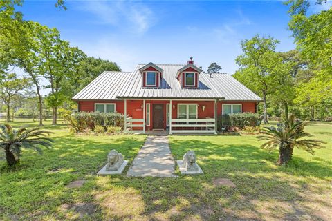 Photo of 9895 Hickory Ridge Drive, Conroe, TX 77303 (MLS # 39319149)