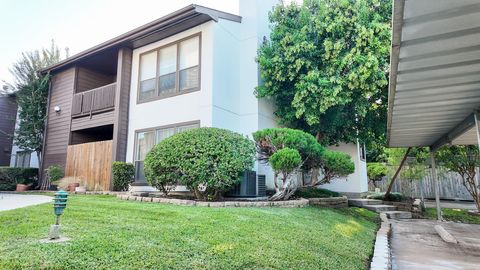 Photo of 8020 Braesmain Drive #1603, Houston, TX 77025 (MLS # 9200040)