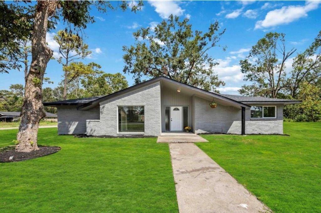 Photo of 2819 Toyah Avenue, Houston, TX 77039 (MLS # 72912790)