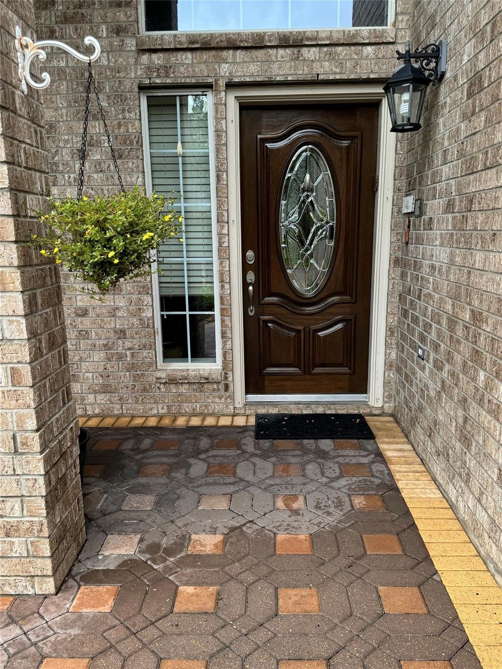 Photo of 14330 Dunrobin Way, Sugar Land, TX 77498 (MLS # 5918833)
