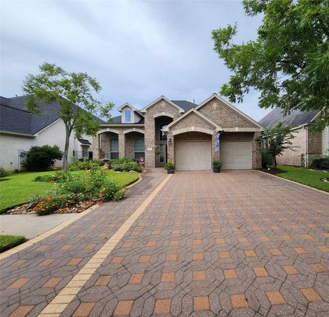 Photo of 14330 Dunrobin Way, Sugar Land, TX 77498 (MLS # 5918833)