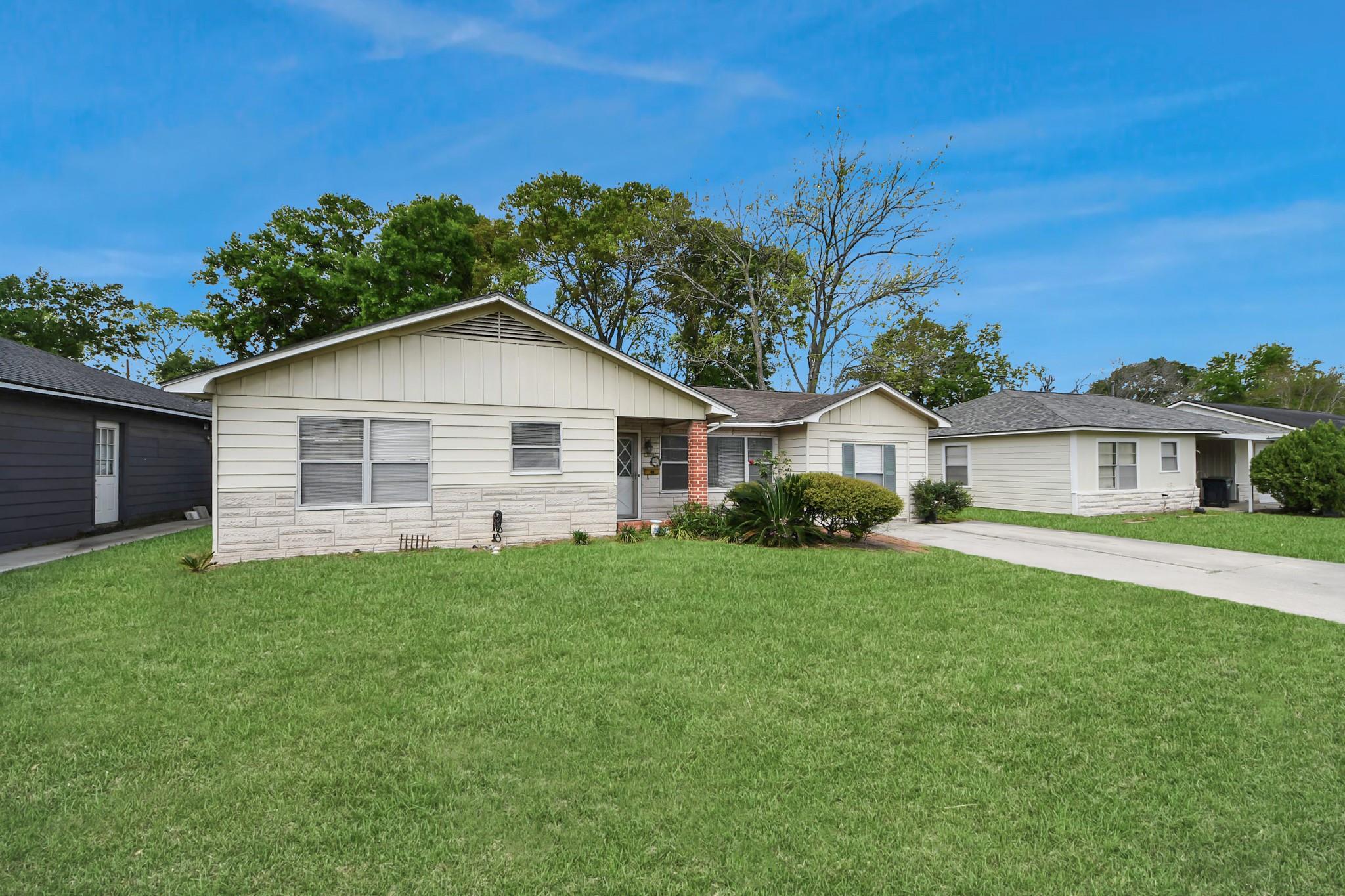 1806 San Jacinto Drive