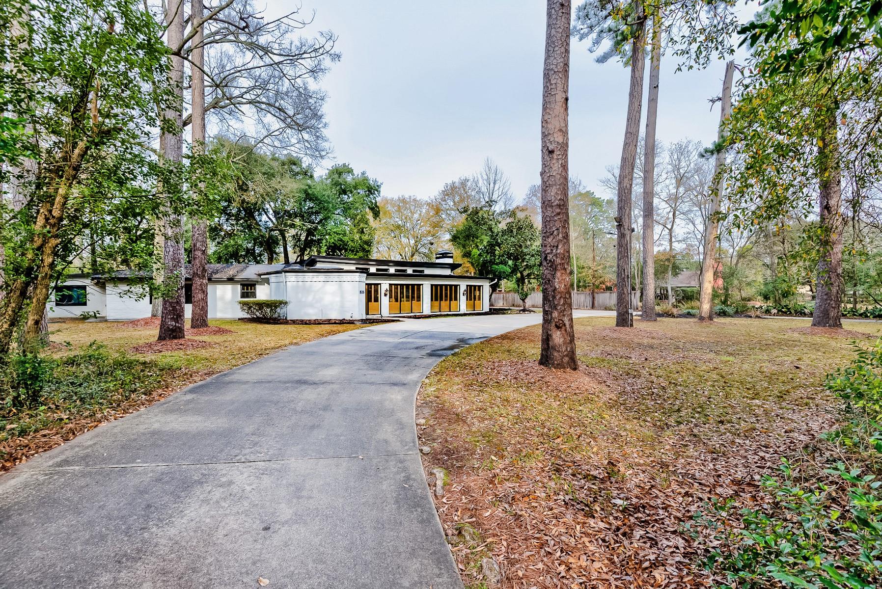 1535 Thomas Road