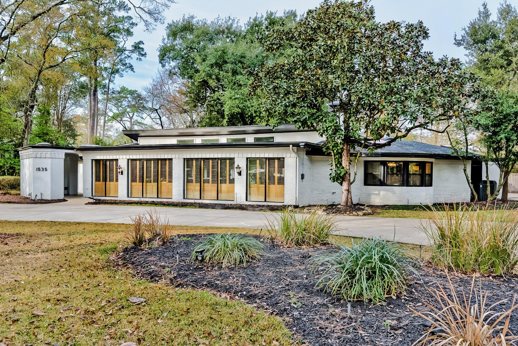 1535 Thomas Road