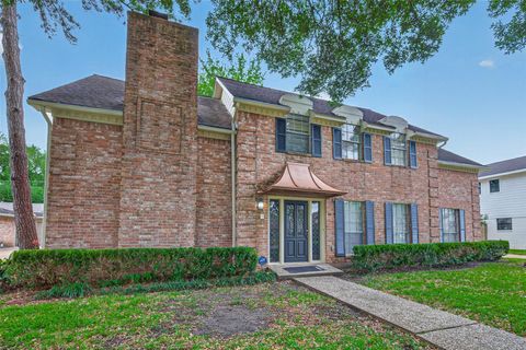 Photo of 11007 Tupper Lake Drive, Houston, TX 77042 (MLS # 80346804)