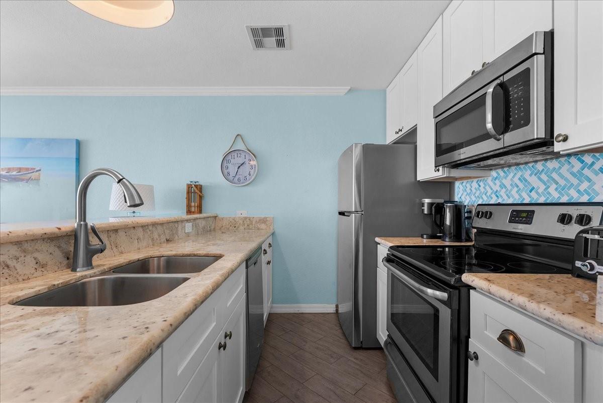 9520 Seawall Boulevard 152
