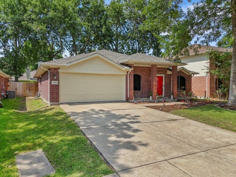 Photo of 3014 Lonesome Ridge Court, Sugar Land, TX 77498 (MLS # 56754089)