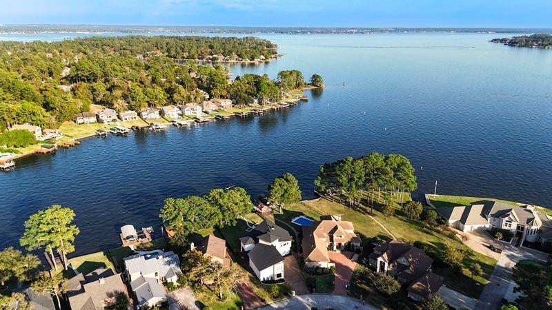 12406 Lake Shore Drive