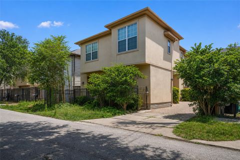 Photo of 5949 Kiam Street Street, Houston, TX 77007 (MLS # 47346337)