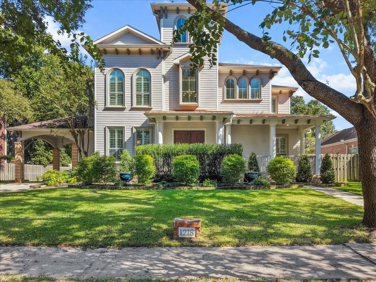 1218 Bluebonnet Drive