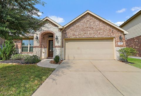 Photo of 1358 Tee Time Court, Crosby, TX 77532 (MLS # 54631097) Photo of 1358 Tee Time Court, Crosby, TX 77532 (MLS # 54631097)