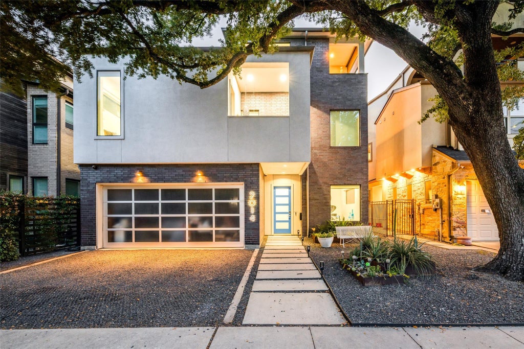 Photo of 2014 Park Street, Houston, TX 77019 (MLS # 23947585)