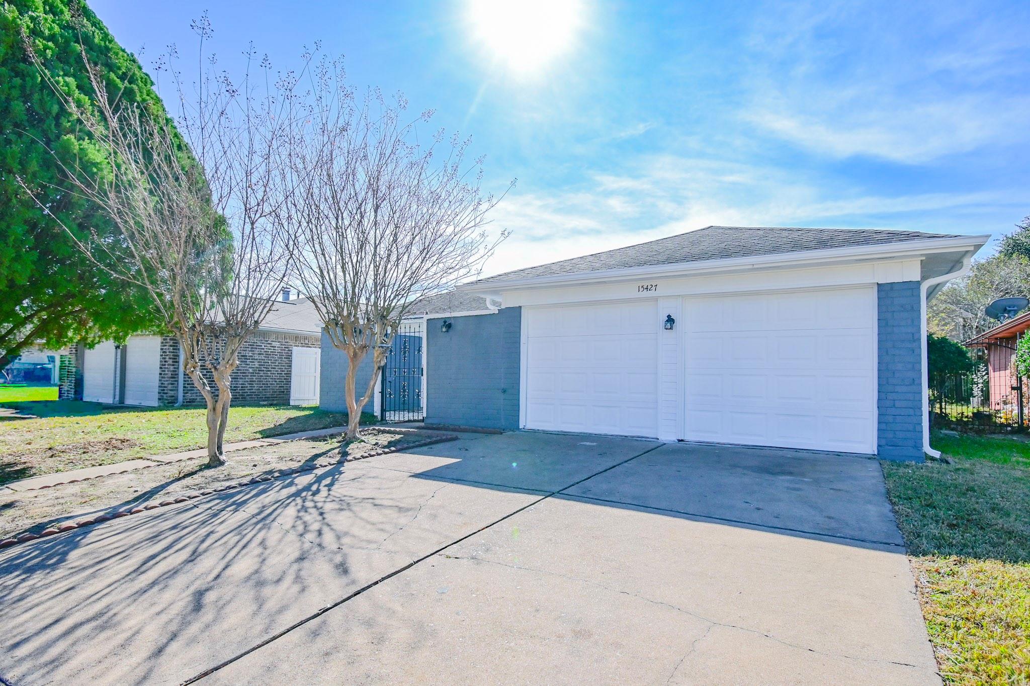 15427 Evergreen Place Drive