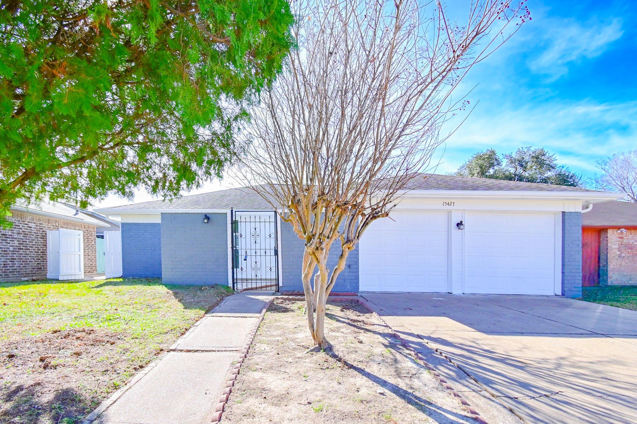 15427 Evergreen Place Drive